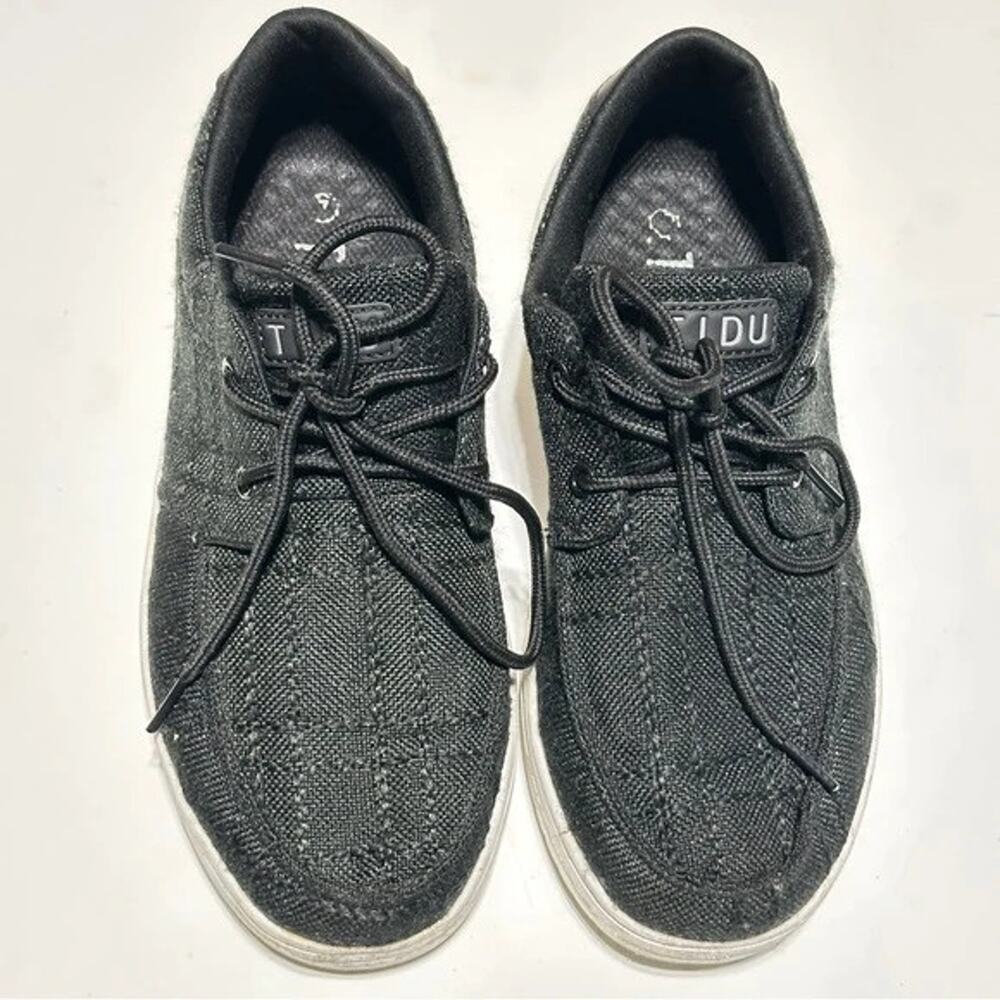 TIDU Black Lace-Up Sneakers – Women’s Size 7 (EU 37)
